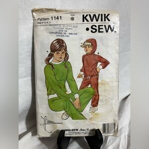 KWIK SEW Kids' Pattern Set - Green and Red